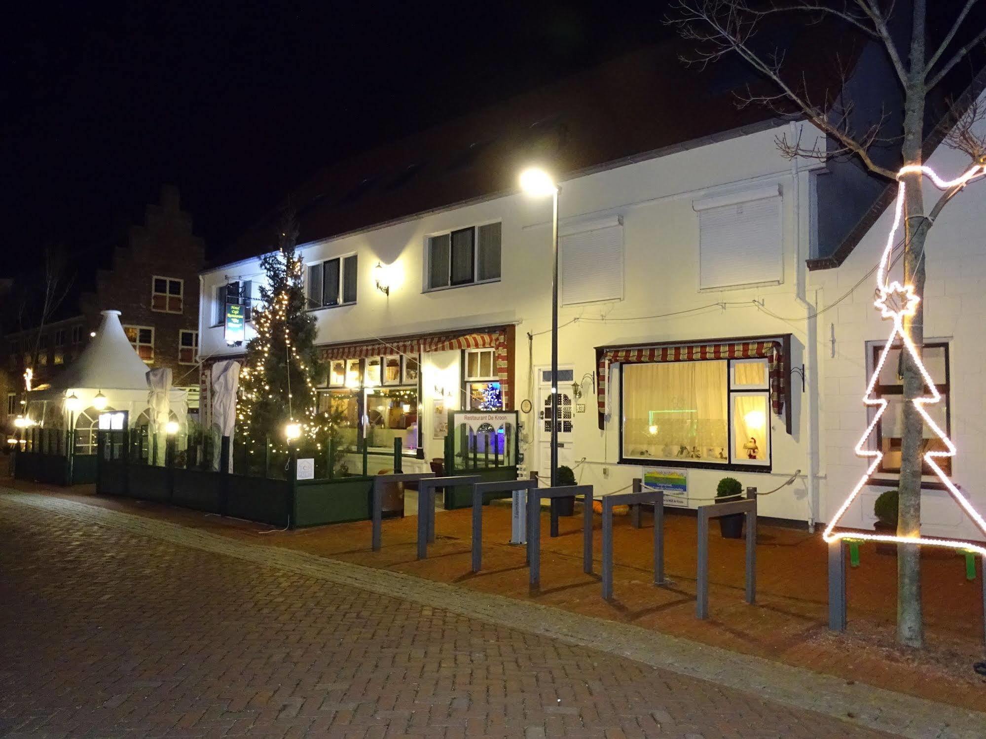 Hotel Cafe Restaurant "De Kroon" Wissenkerke Exterior foto